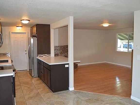 4th image of 1017 Merryman Dr