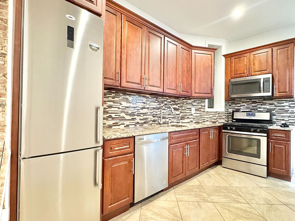 1st image of 344 Gates Ave APT 1C