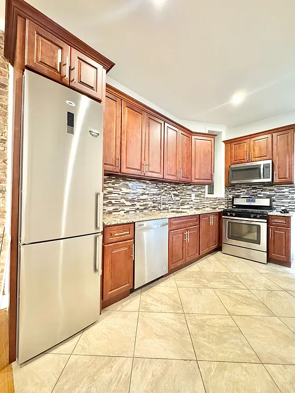 344 Gates Avenue #1C in Bedford-Stuyvesant, Brooklyn | StreetEasy