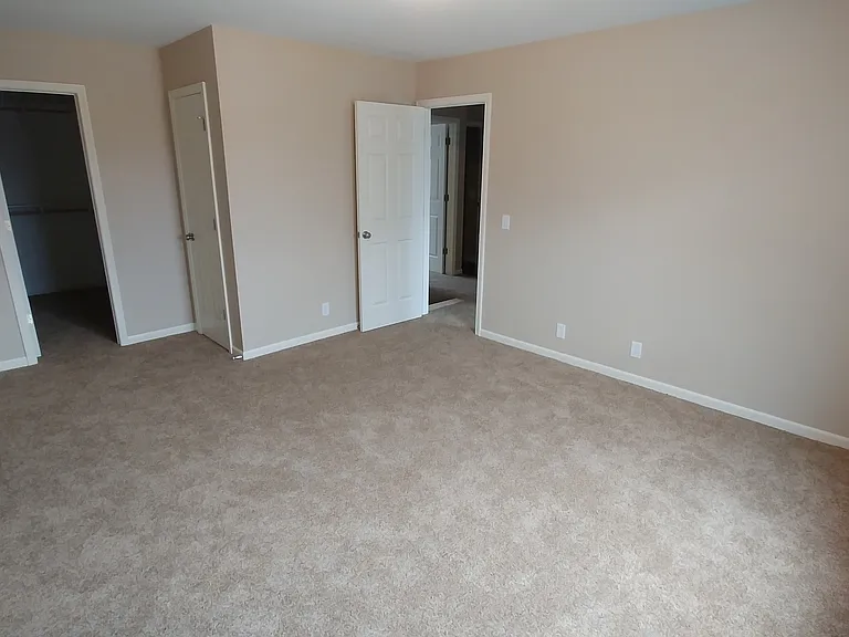 2802 Sutton Pl #2802 — Photo 9