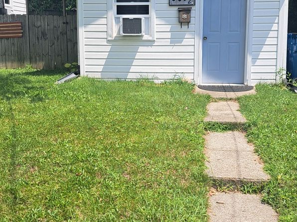 301 S Washington St #1/2