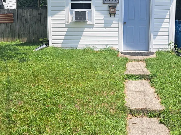 301 S Washington St #1/2, Angola, IN 46703