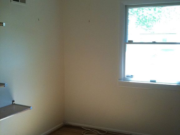 4th image of 1834 Peabody Dr