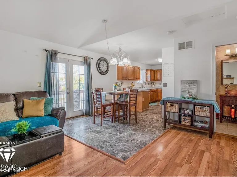 4821 Leah Ct — Photo 6