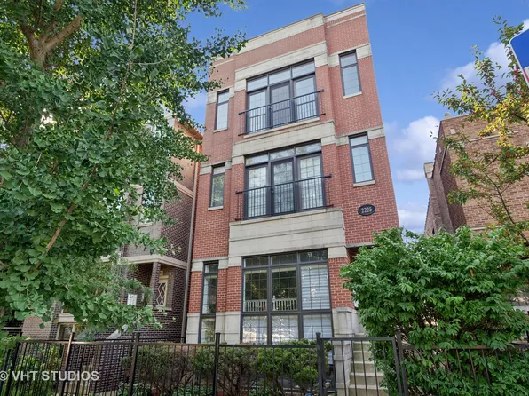 2225 W Foster Ave #3, Chicago, IL 60625