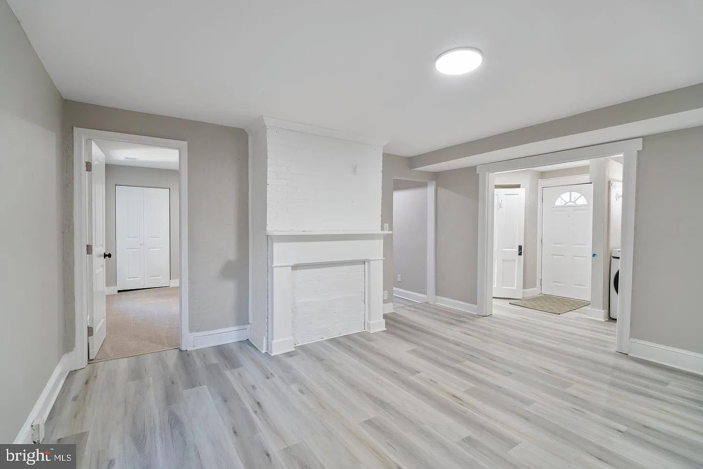 2 bed, 1.0 bath, 2086 sqft, $1,800 — Photo 4