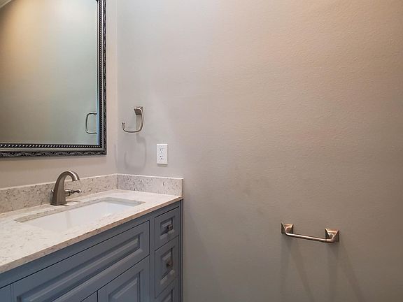 4th image of 248 Arbor Valley Dr #2