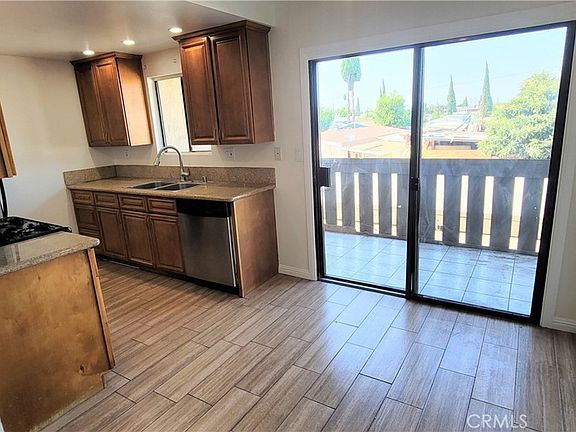 5th image of 15351 Orange Ave APT 26