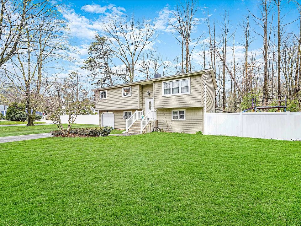 1st image of 1 Evergreen Ave