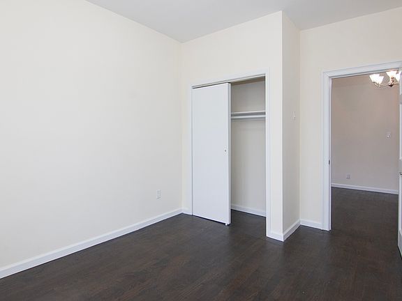 5th image of 3537 32nd St APT 2R