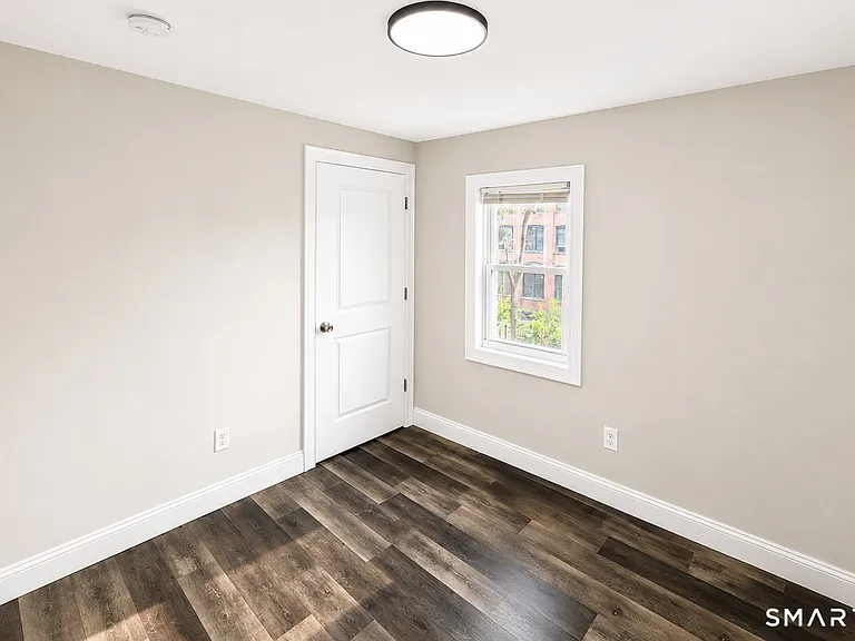 53 Prospect St #1R — Photo 9