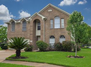 4414 W Thunderwood Cir, Fresno, TX 77545