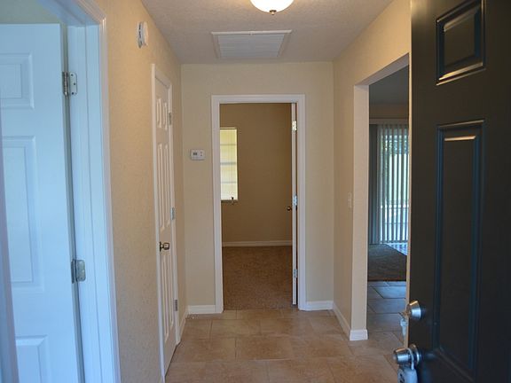 3rd image of 334 Corona Del Mar St