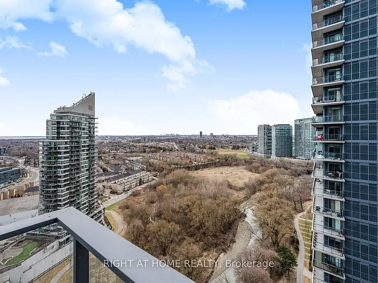 2212 Lake Shore Blvd W #2806 — Photo 16