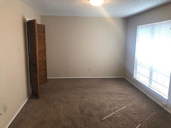 4th image of 3801 Cedar Creek Dr