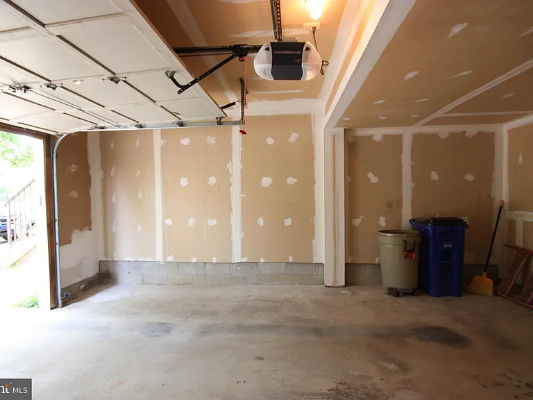 7782 Blueberry Hill Ln — Photo 27