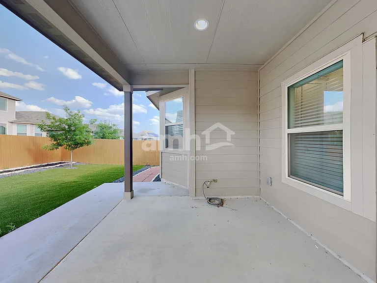 2126 Abadeer Trl — Photo 20