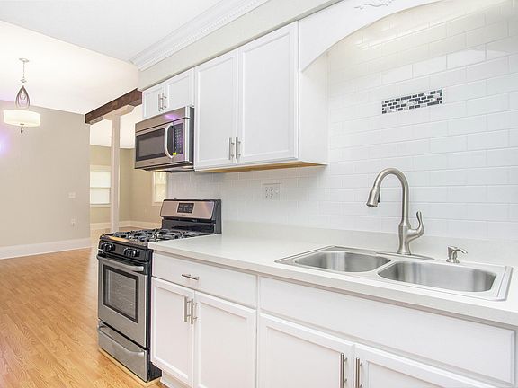 1000 Watt Microwive, *Gas* stove, everything has been remodeled