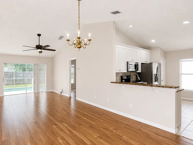 359 Walpole Loop — Photo 3