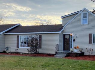 802 E 7th Ave, Sault Sainte Marie, MI 49783