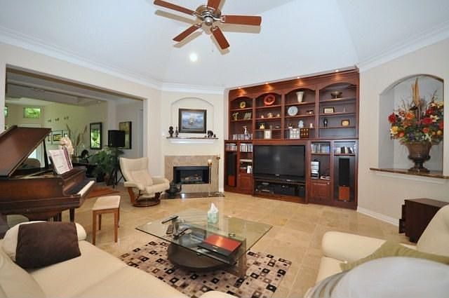 1st image of 1915 Foreland Dr