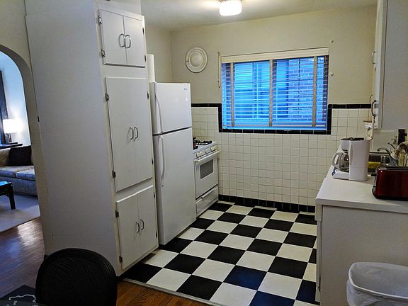 5th image of 4977 Potomac St