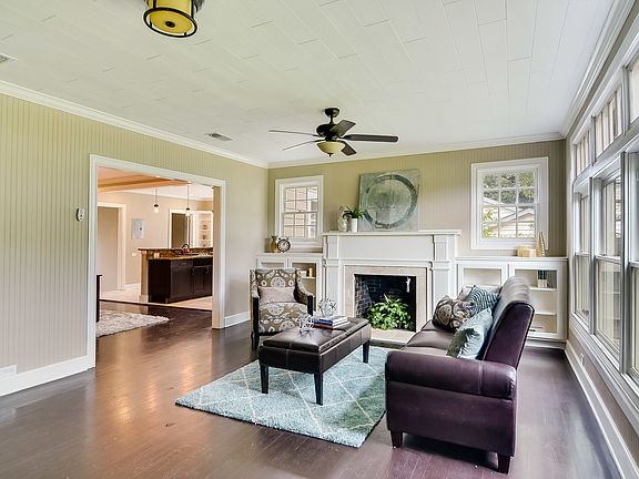 4th image of 408 Funston Pl