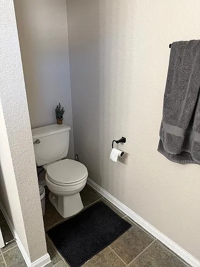6110 Griffith Loop — Photo 23