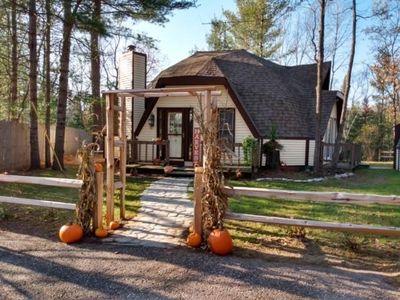 6652 Rainbow Ln, Indian River, MI, 49749