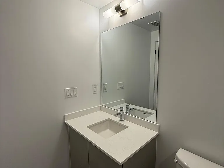 2075 Lakeshore Rd #1203 — Photo 8