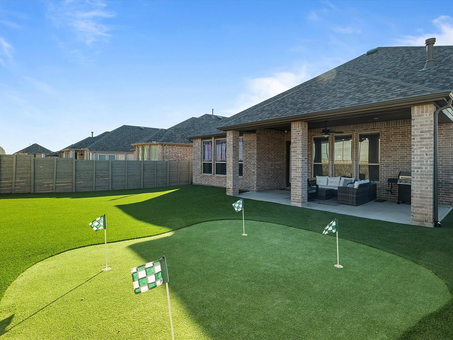 4 bed, 2765 sqft, $3,500 — Photo 2