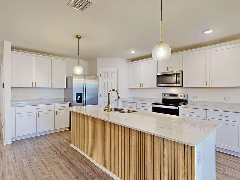 4536 Benham Dr — Photo 10