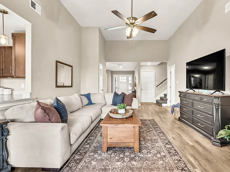 516 Castle Pinckney Ln — Photo 17