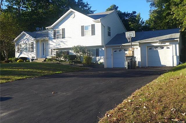 1st image of 97 Lexington Dr
