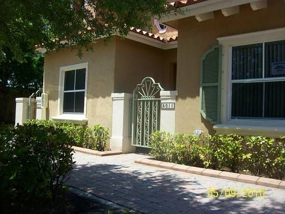 1st image of 5011 Leeward Ln