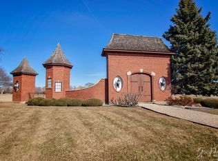 8520 Sundial Ln, Spring Grove, IL 60081