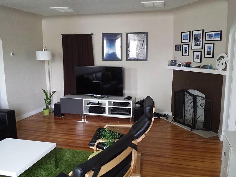 530 Mathews St — Photo 10