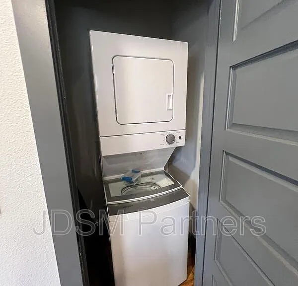 630 E 16th Ave #202 — Photo 8