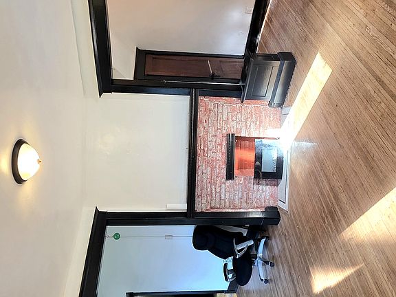 4th image of 139 Durham Ave #1