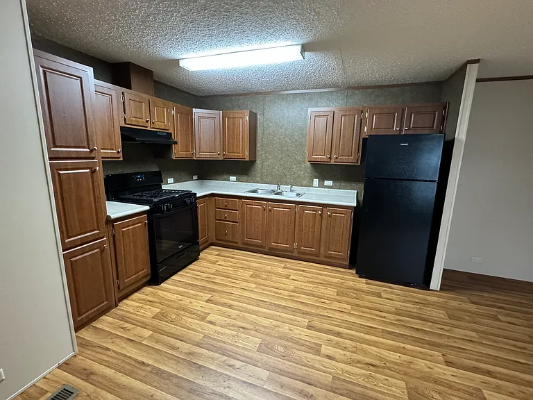 248 Spruce Ave #248 — Photo 1