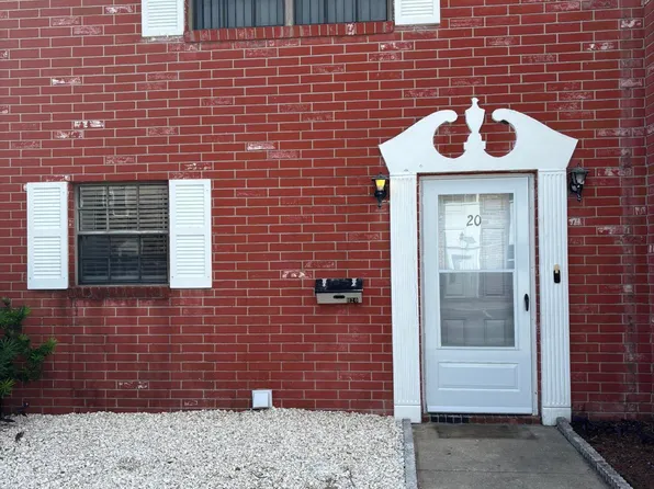 2250 S Palmetto Ave APT H20, South Daytona, FL 32119