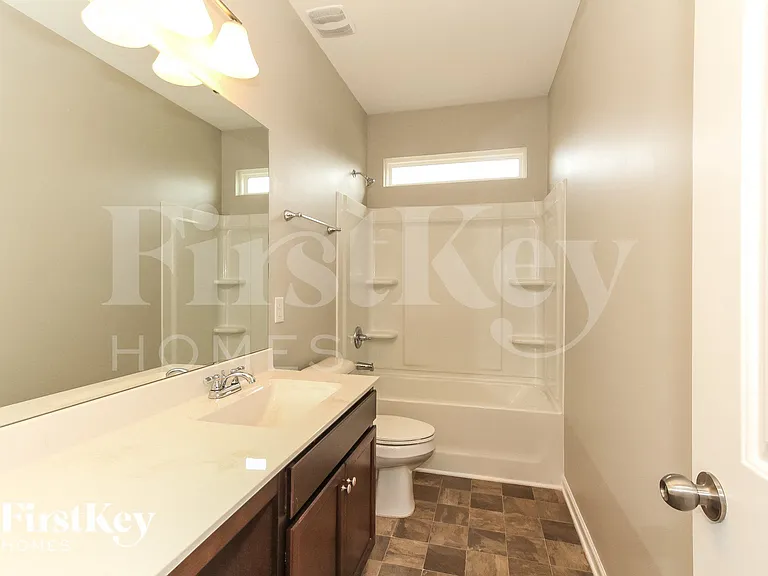 100 Bristleback Ct — Photo 13