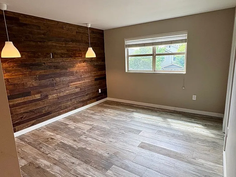 283 Tyler Ave — Photo 16