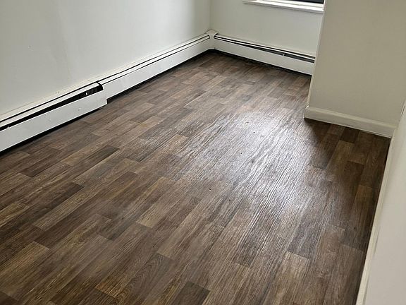 5th image of 8822 Jamaica Ave #2