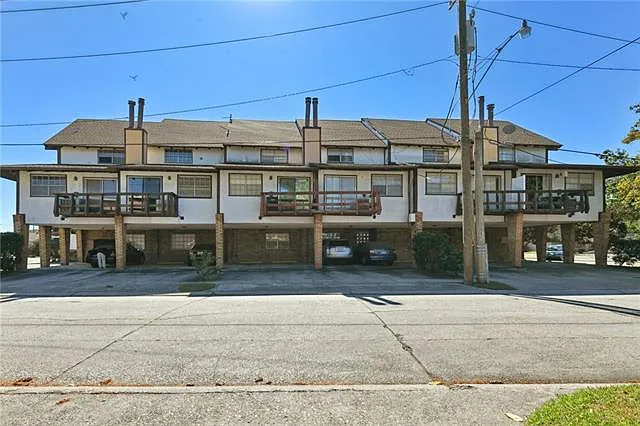 2305 Cleary Ave #209 — Photo 2