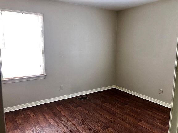 3rd image of 6408 Sandpiper Dr #A