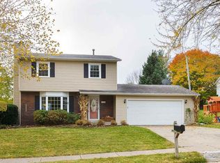 3155 Greenfield Rd, Bettendorf, IA 52722