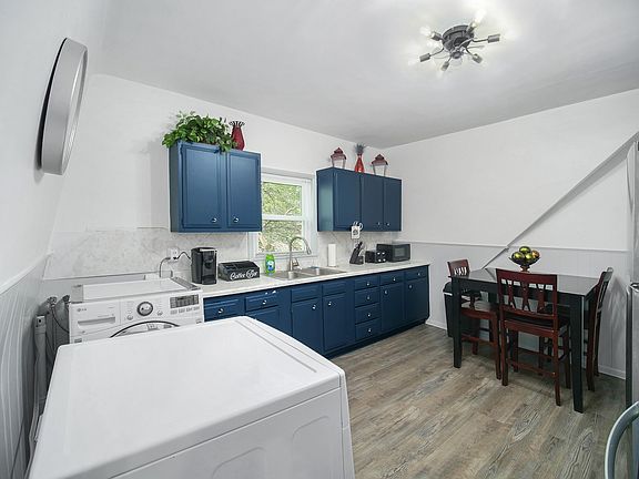 3rd image of 319 S 27th St #2
