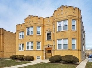 5136 W Nelson St #1, Chicago, IL 60641