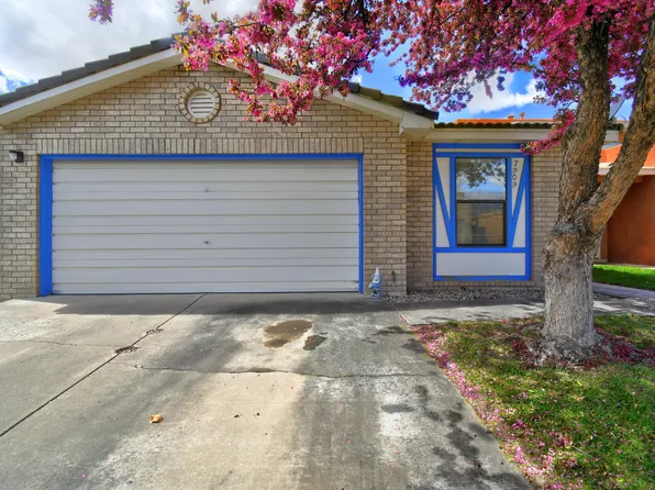 7909 Cockatoo Ln NE, Albuquerque, NM 87109